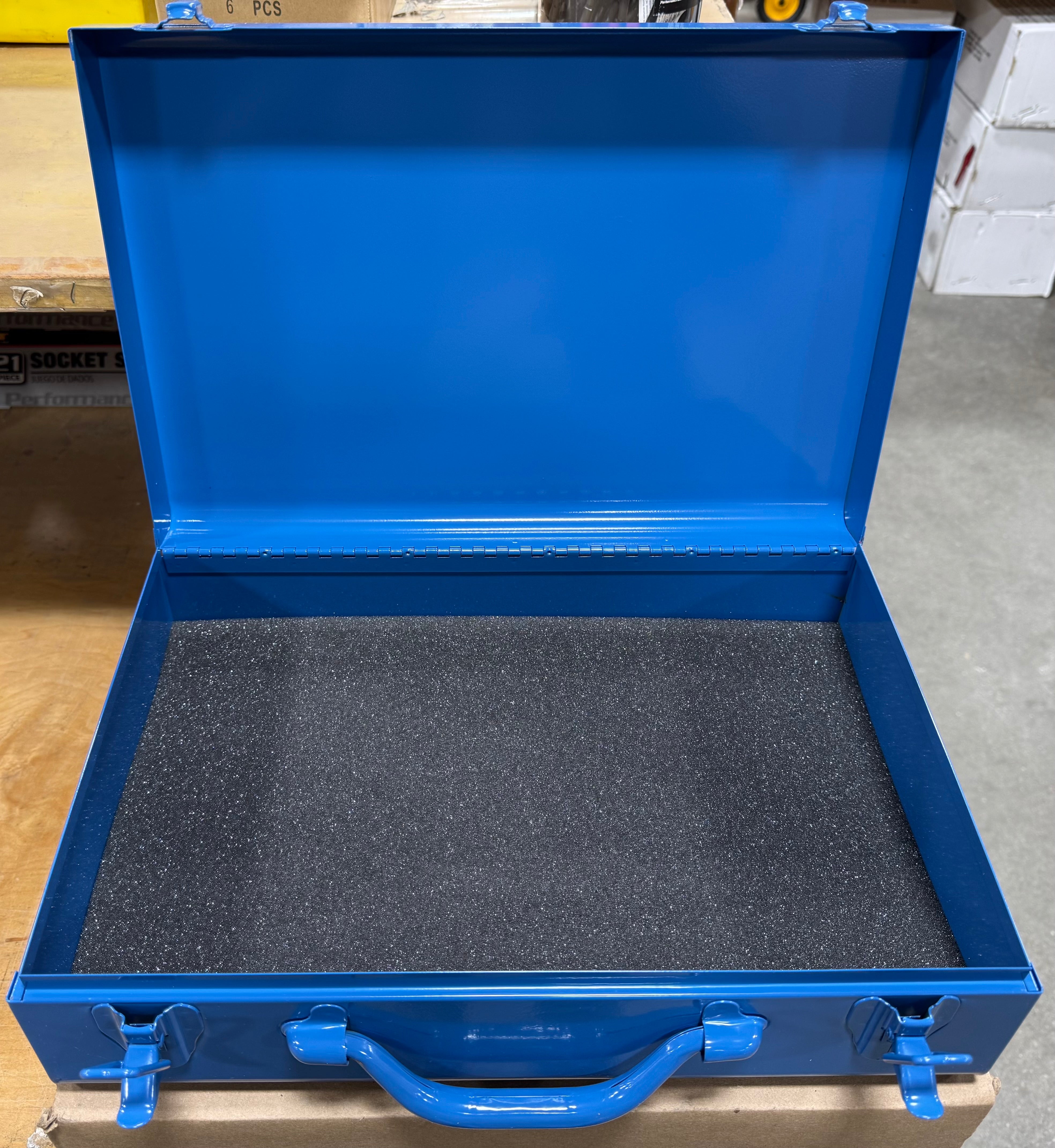 Merriam CC 14-7/8″ Metal Carrying Case Online Sale
