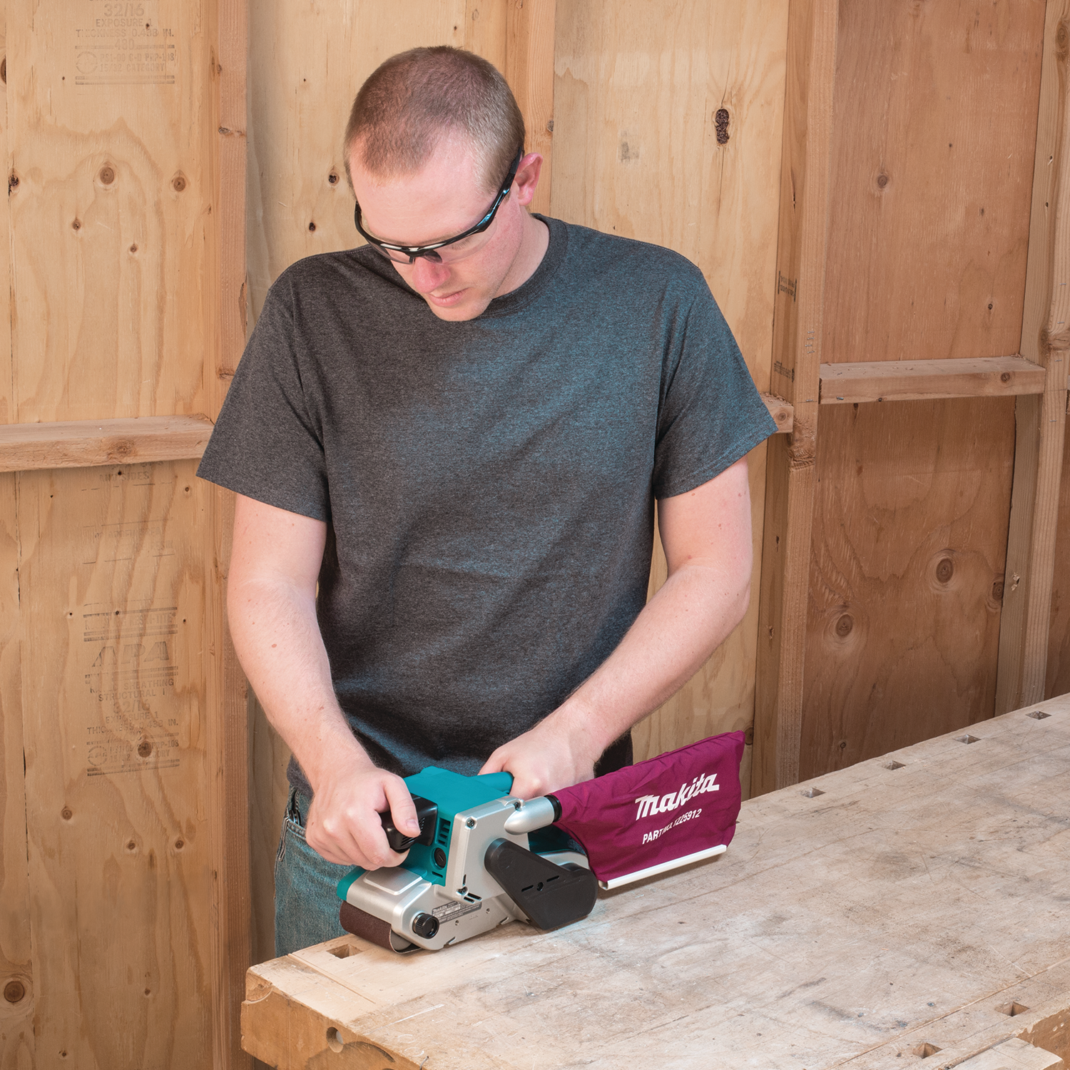Makita 9903 3″x 21″ Belt Sander on Sale